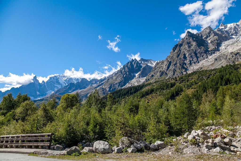 Hotel Lo Scoiattolo Courmayeur Exteriér fotografie