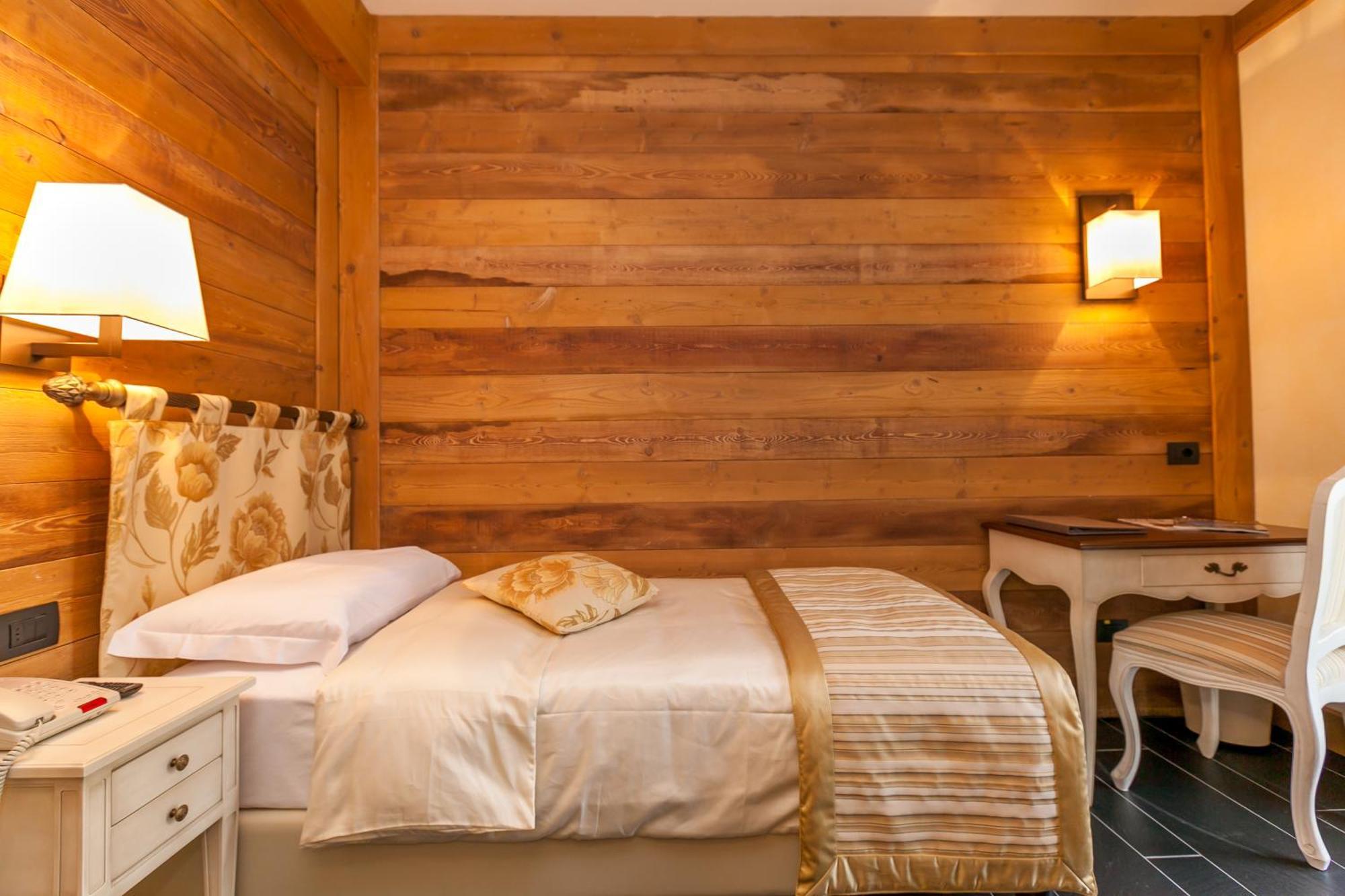 Hotel Lo Scoiattolo Courmayeur Pokoj fotografie