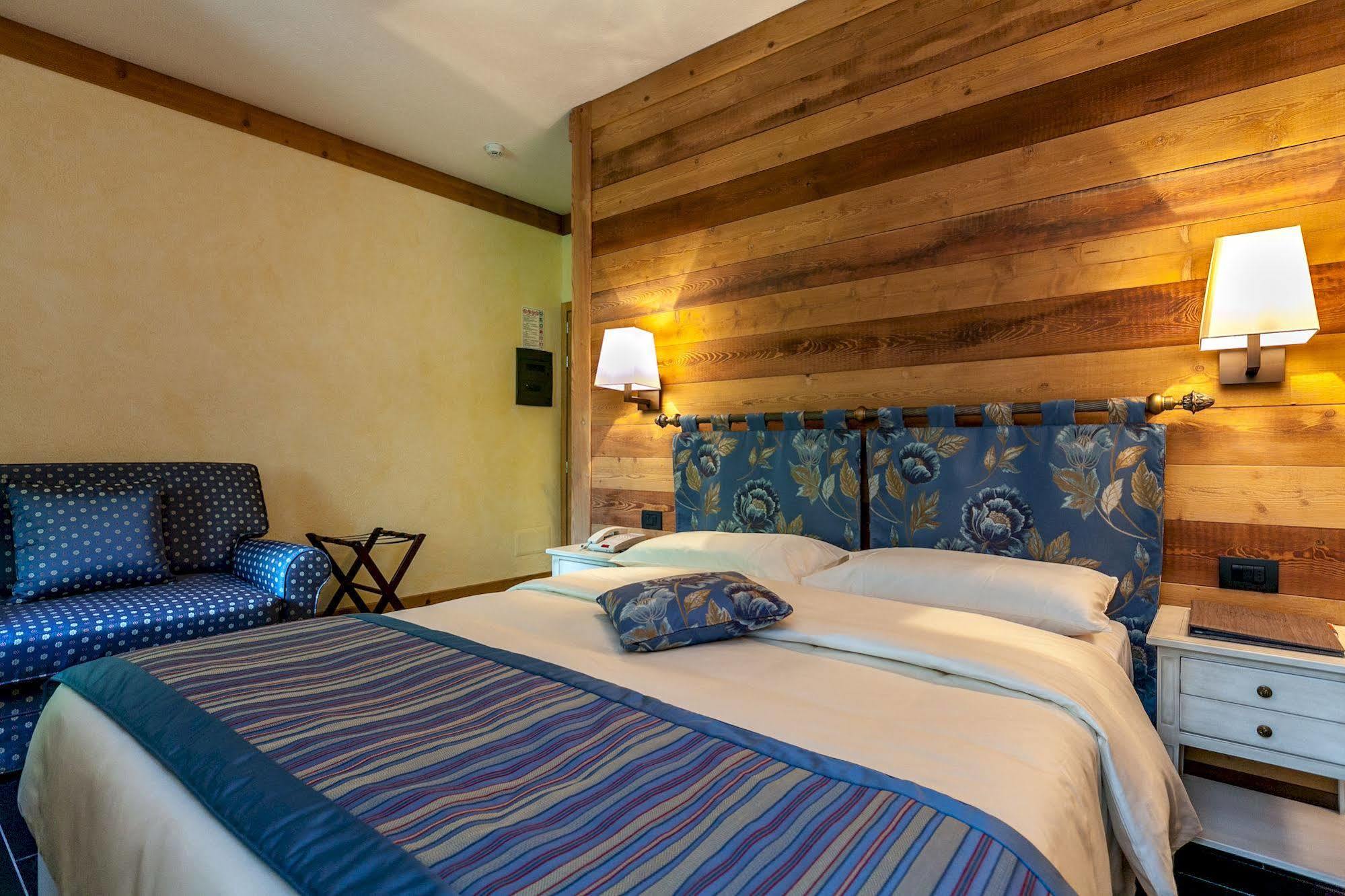 Hotel Lo Scoiattolo Courmayeur Exteriér fotografie